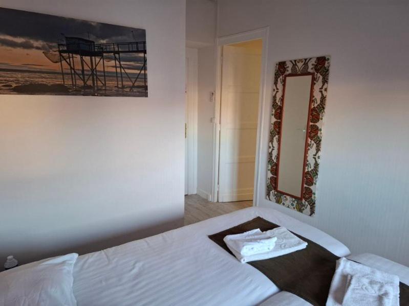 Le Crist'Al, Hotel Familial, Climatise, En Front De Mer Saint-Georges-de-Didonne Zimmer foto
